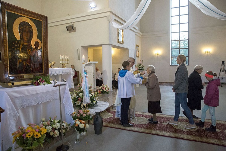 Maryja pozostaje w Miąsem. Chce odwiedzić każdą rodzinę