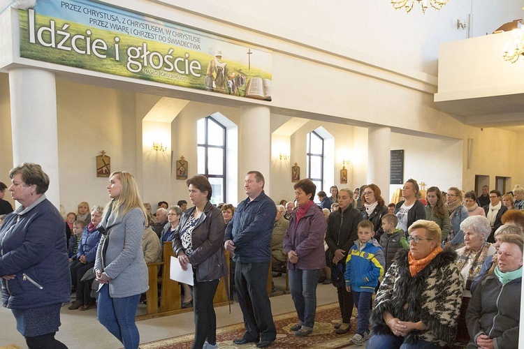 Maryja pozostaje w Miąsem. Chce odwiedzić każdą rodzinę