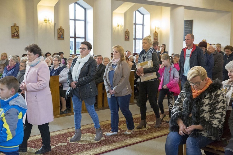 Maryja pozostaje w Miąsem. Chce odwiedzić każdą rodzinę