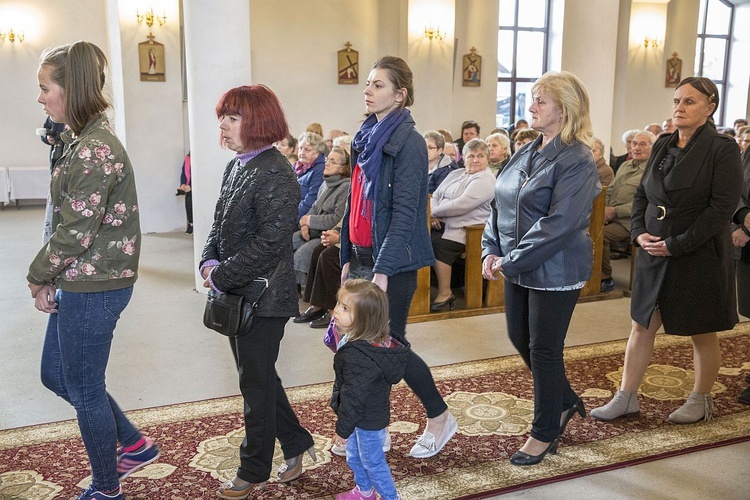 Maryja pozostaje w Miąsem. Chce odwiedzić każdą rodzinę