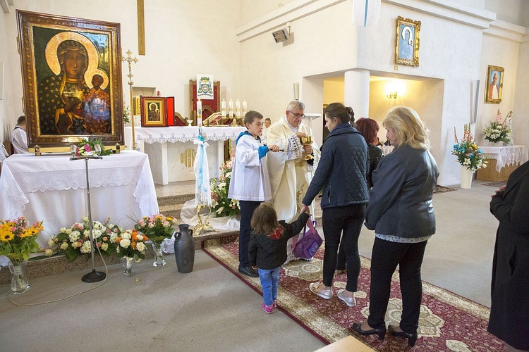 Maryja pozostaje w Miąsem. Chce odwiedzić każdą rodzinę