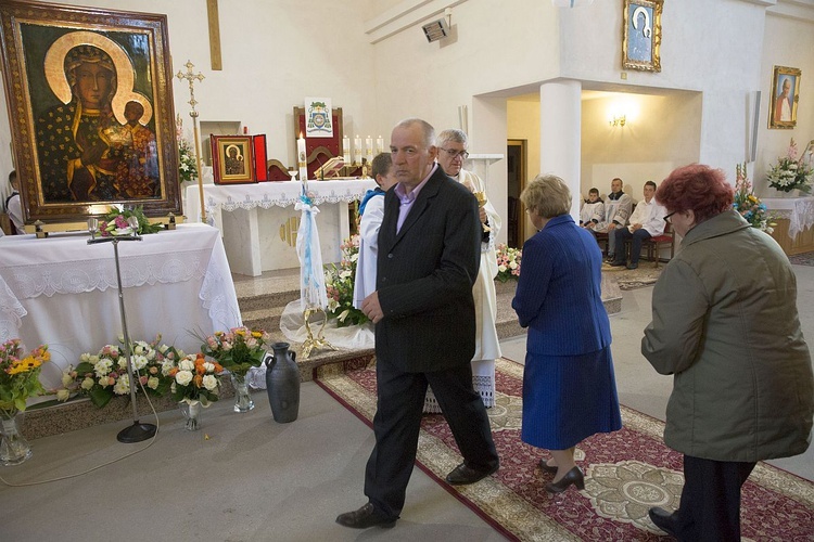 Maryja pozostaje w Miąsem. Chce odwiedzić każdą rodzinę