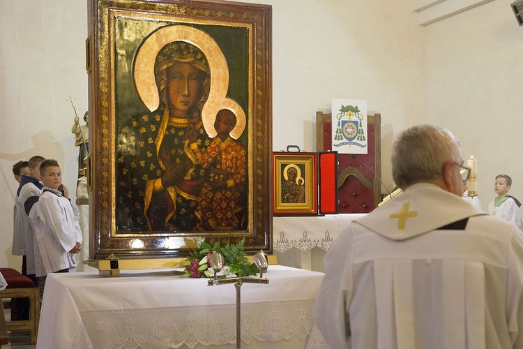 Maryja pozostaje w Miąsem. Chce odwiedzić każdą rodzinę