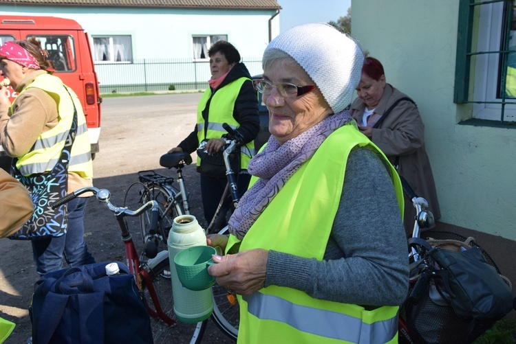 Rowerowa pielgrzymka do Domaniewic