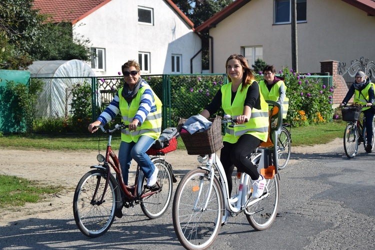 Rowerowa pielgrzymka do Domaniewic