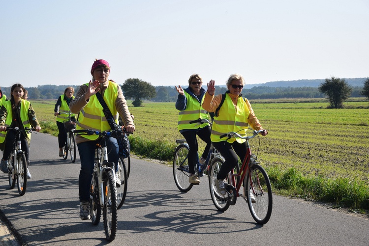 Rowerowa pielgrzymka do Domaniewic