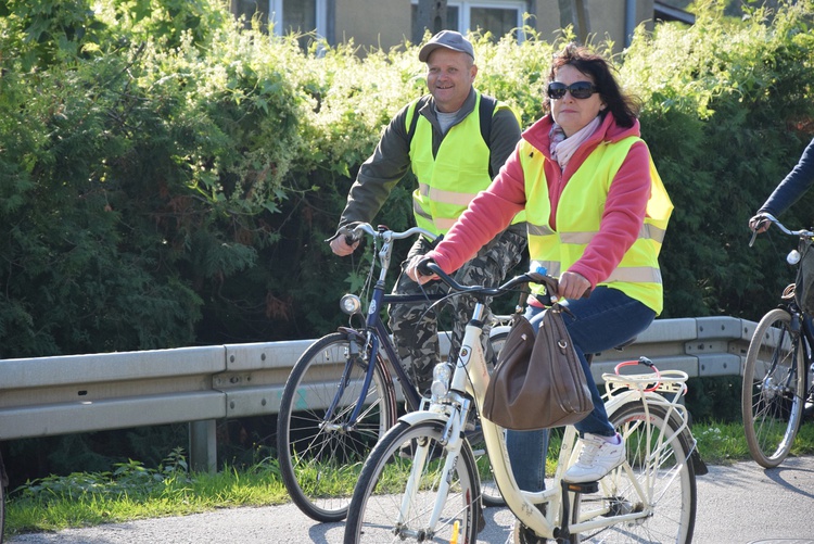 Rowerowa pielgrzymka do Domaniewic