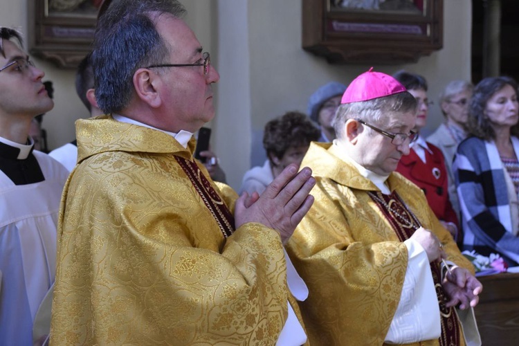 Koronacja fresku Matki Miłosierdzia w Dzierżoniowie