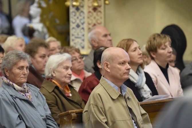 Koronacja fresku Matki Miłosierdzia w Dzierżoniowie