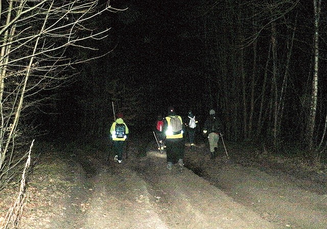 – Nocą relacja z Bogiem, z Maryją – w ogóle cała nasza duchowość – jest inna – twierdzą organizatorzy.