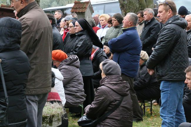 Różaniec do granic w Świerżach