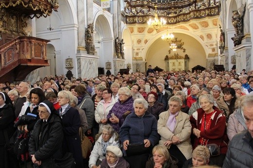 Pielgrzymka, różaniec i córka świętej