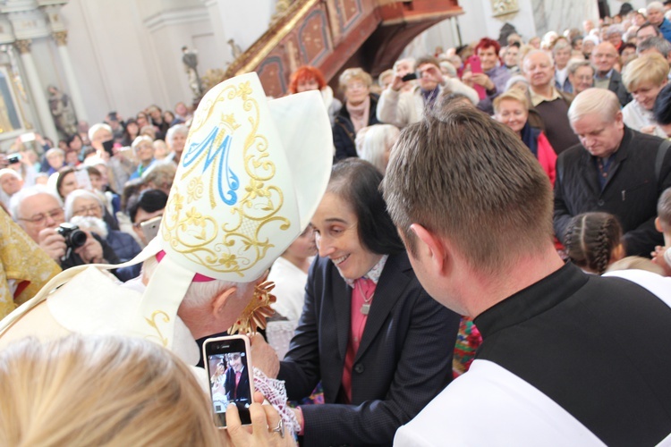 Pielgrzymka, różaniec i córka świętej