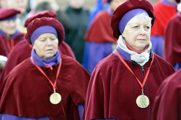 Ostatnia procesja fatimska z parafii pw. św. Andrzeja Boboli