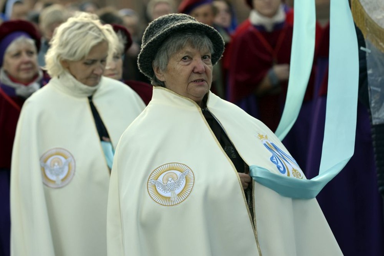 Ostatnia procesja fatimska z parafii pw. św. Andrzeja Boboli