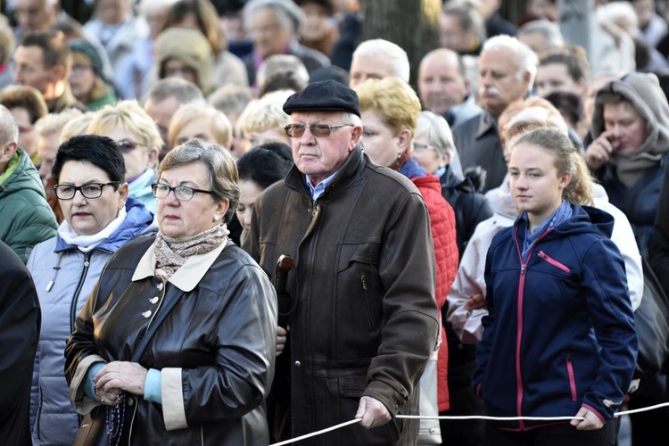 Ostatnia procesja fatimska z parafii pw. św. Andrzeja Boboli