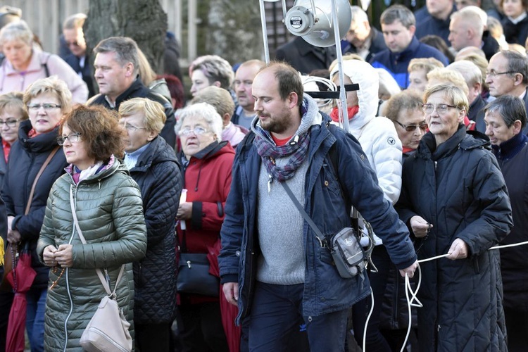 Ostatnia procesja fatimska z parafii pw. św. Andrzeja Boboli