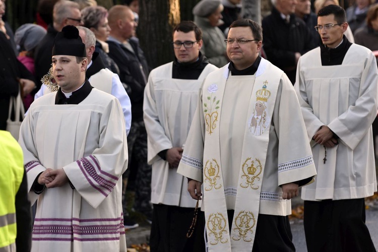 Ostatnia procesja fatimska z parafii pw. św. Andrzeja Boboli