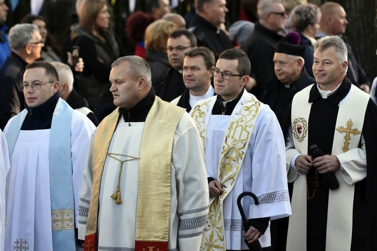 Ostatnia procesja fatimska z parafii pw. św. Andrzeja Boboli