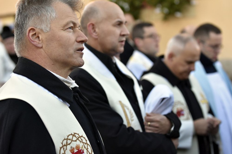 Ostatnia procesja fatimska z parafii pw. św. Andrzeja Boboli