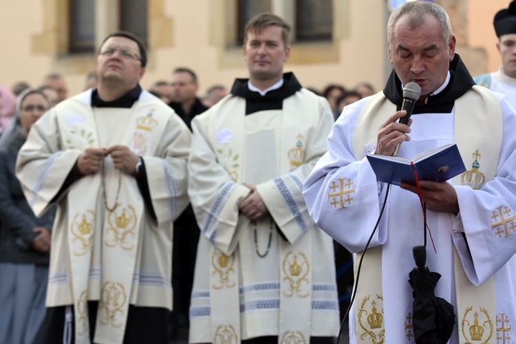 Ostatnia procesja fatimska z parafii pw. św. Andrzeja Boboli