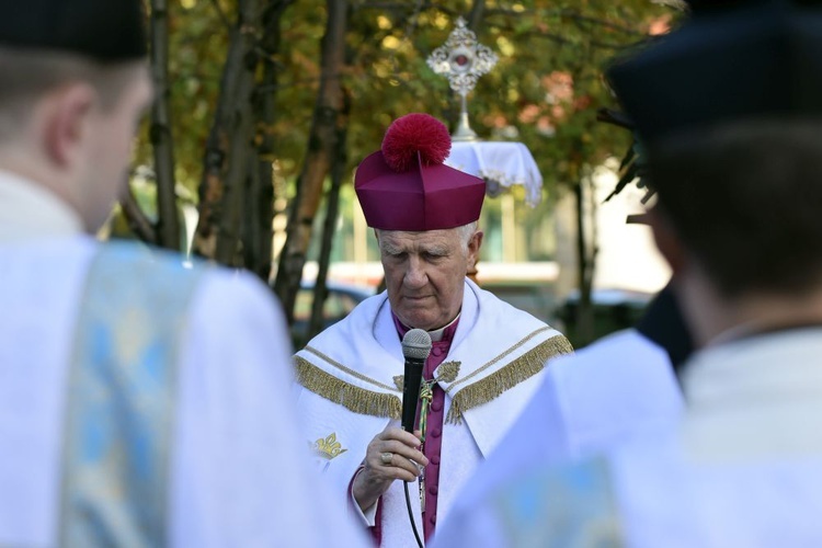 Ostatnia procesja fatimska z parafii pw. św. Andrzeja Boboli