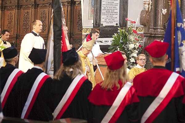 ▲	To dobra tradycja – na początek kolejnego roku pracy i studiów środowiska uczelniane szukają duchowego wsparcia.