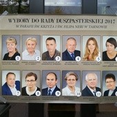 Plakat wyborczy w par. księży filipinów w Tarnowie