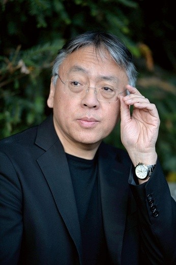 Kazuo Ishiguro jest także autorem wielu scenariuszy filmowych i telewizyjnych.