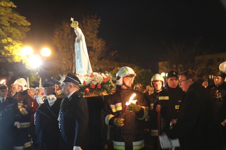 Różańcowa procesja fatimska w Czechowicach-Dziedzicach