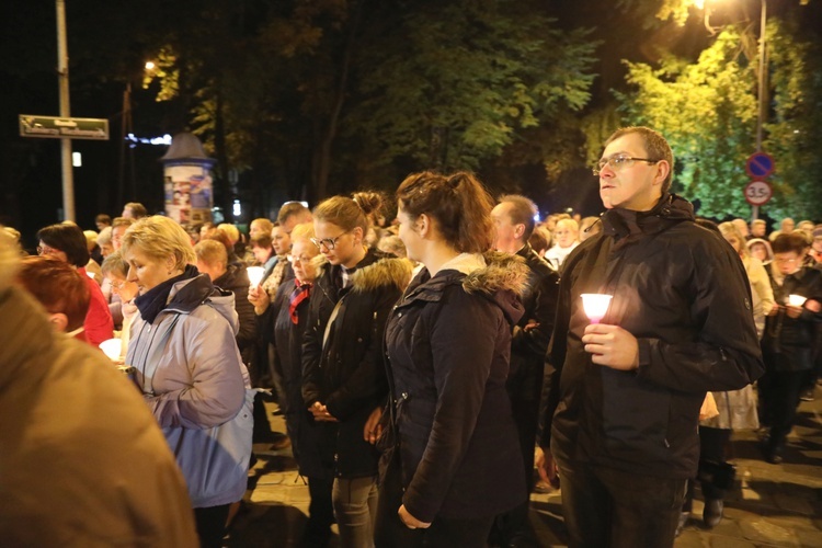 Różańcowa procesja fatimska w Czechowicach-Dziedzicach