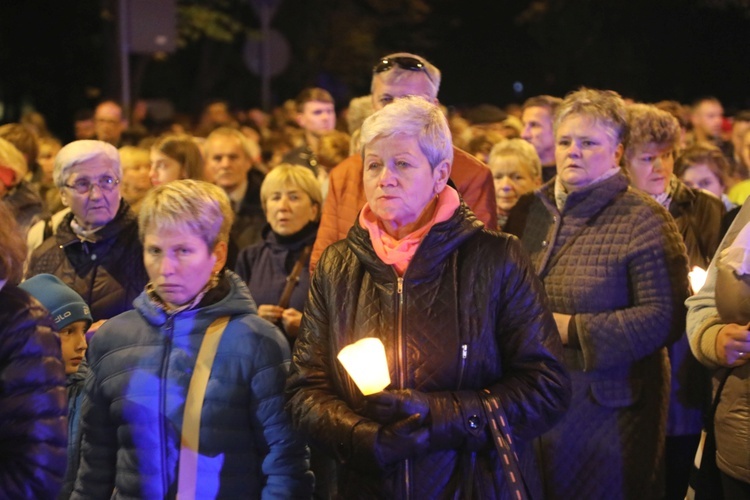 Różańcowa procesja fatimska w Czechowicach-Dziedzicach