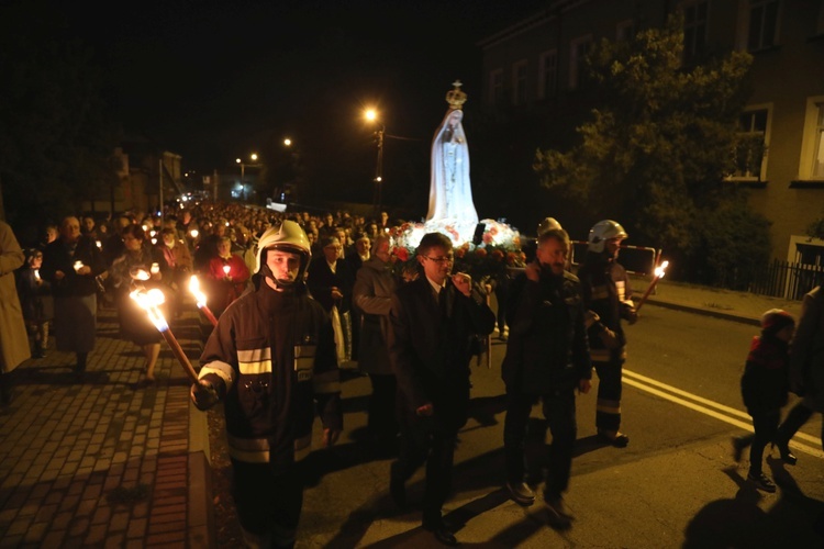 Różańcowa procesja fatimska w Czechowicach-Dziedzicach