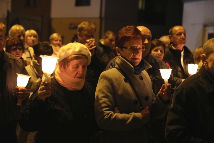 Różańcowa procesja fatimska w Czechowicach-Dziedzicach