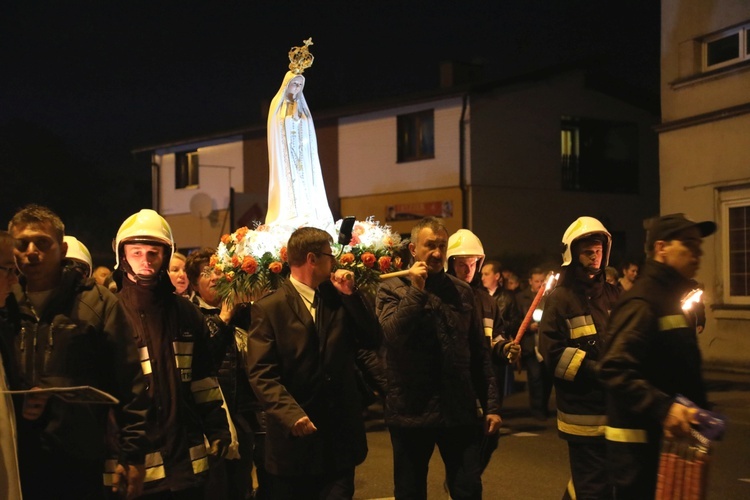 Różańcowa procesja fatimska w Czechowicach-Dziedzicach