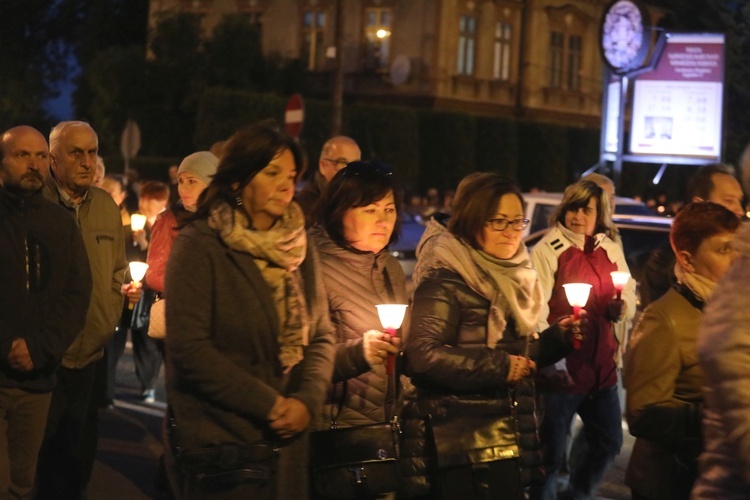 Różańcowa procesja fatimska w Czechowicach-Dziedzicach