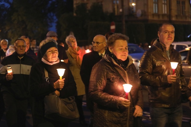 Różańcowa procesja fatimska w Czechowicach-Dziedzicach