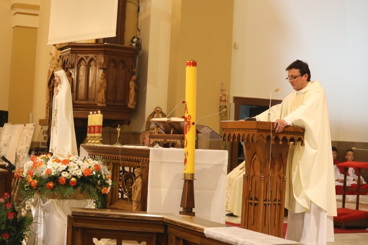 Różańcowa procesja fatimska w Czechowicach-Dziedzicach