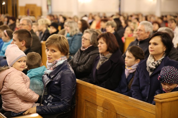 Wieczór fatimski w Staszowie 