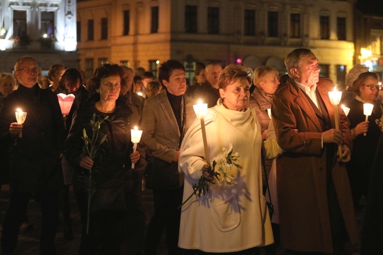 Poświęcenie figury MB Fatimskiej u św. Marii Magdaleny w Cieszynie