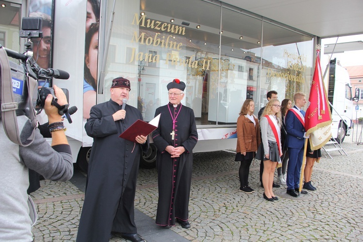 Mobilne Muzeum św. Jana Pawła II i św. Faustyny Kowalskiej