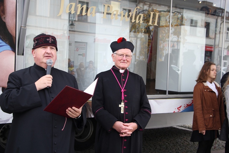 Mobilne Muzeum św. Jana Pawła II i św. Faustyny Kowalskiej