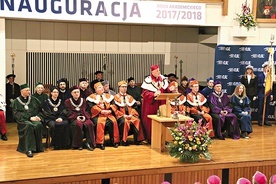 ▲	Profesorowie KUL w auli Stefana kardynała Wyszyńskiego.