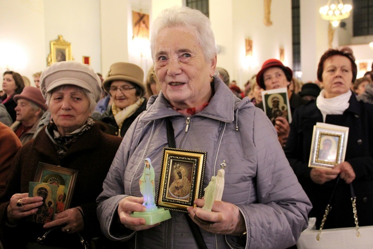 Mińska parafia św. Antoniego z Padwy pożegnała ikonę 