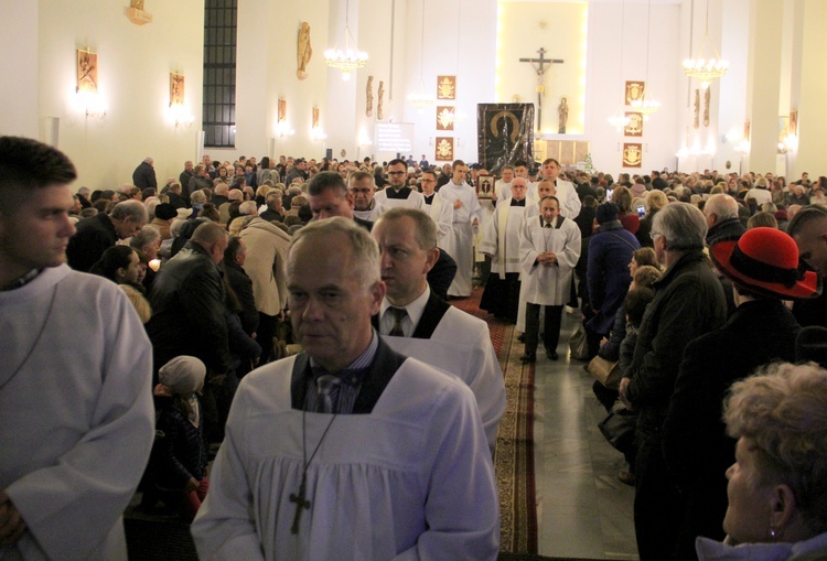 Mińska parafia św. Antoniego z Padwy pożegnała ikonę 