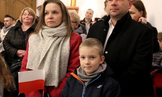 Na powitanie Matki Bożej w Jej jasnogóskim wizerunku, przyszły całe rodziny