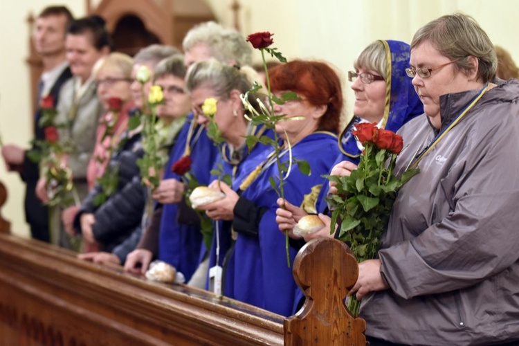 Przygotowanie i poświęcenie witraża, kraty i odnowionej figury