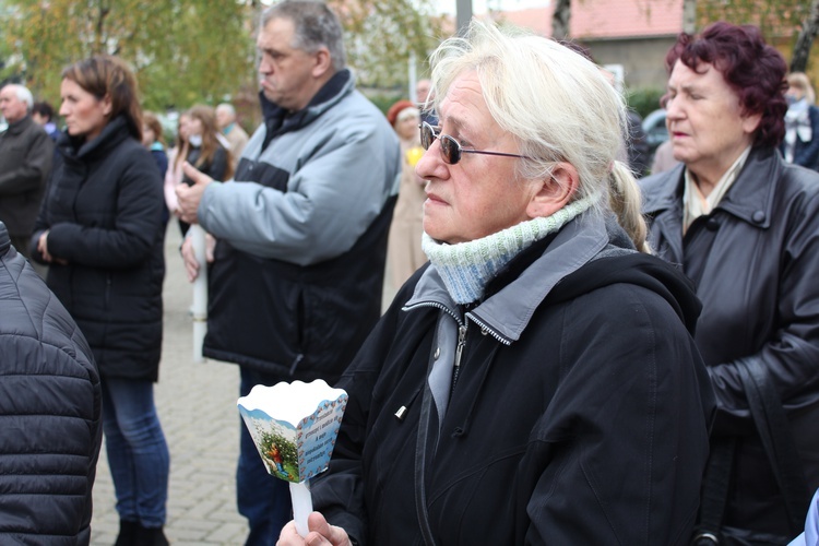 Relikwie św. Hiacynty i Franciszka w Pieszycach 