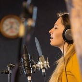 Gabriela Gąsior, wokalistka gospel, jedna z boheterek książki „Boża pasja”.