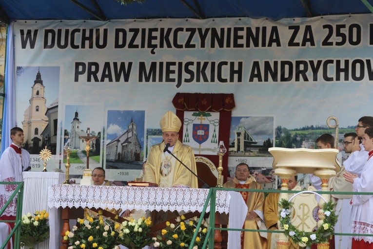 Dziękczynna Msza św. przy kościele św. Macieja